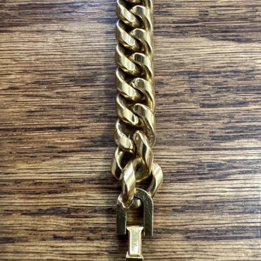 Mickey Gold Chain Watch - Picture 3 of 9